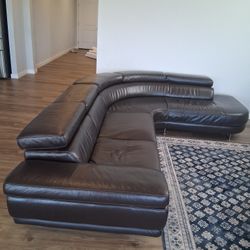 Leather  Sofa Sectional  Super Clean  