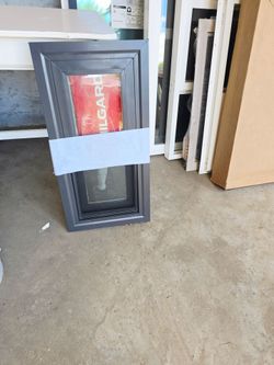 12 x 28 Single Hung BLACK/White Vinyl Bathtoom window