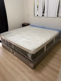 King Plush Pillow Top Mattress Set | Same Day Delivery