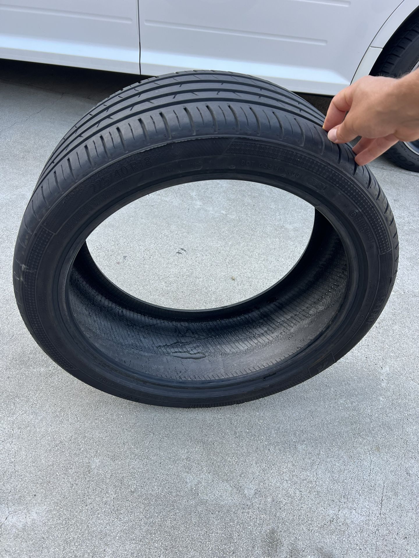 Tire 225/40R18 80% Tread 