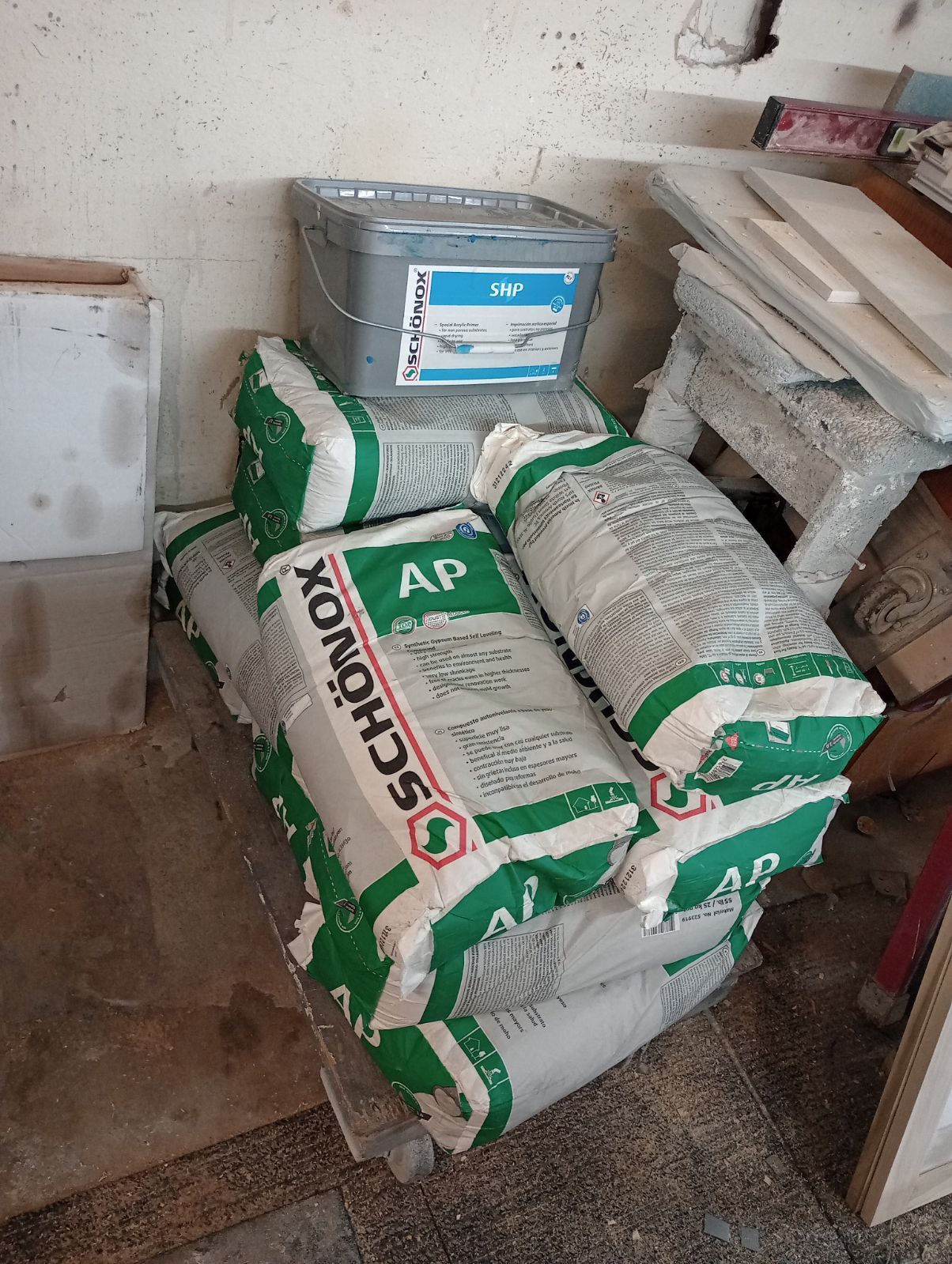 Self Leveling Concrete