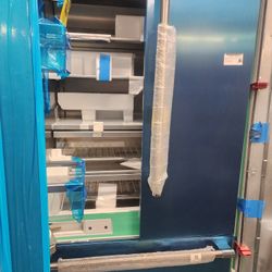 🔥 Thermador Freedom® 36” Built-In Refrigerator — Brand New / Open Box
Premium luxury appliance — stop scrolling, serious buyers only.
✨ Brand-new 