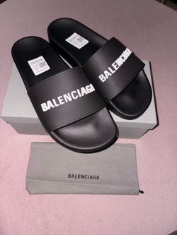 Balenciaga slides  (Read description)