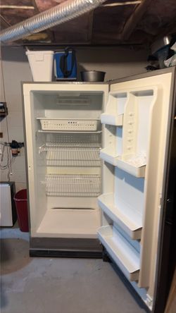 Upright freezer