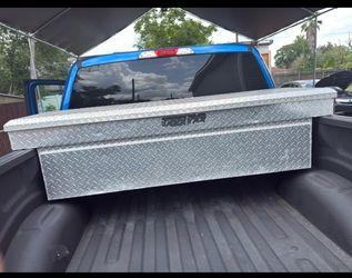 Pickup truck tool box