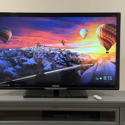 46” Philips 3000 Series LED/LCD TV (46PFL3908/F7) + Chromecast $75 Pickup only  Selling a 46” Philips 3000 Series LED/LCD TV in good working condition