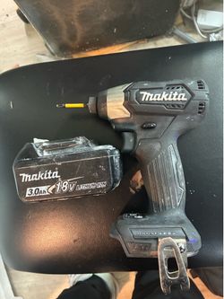MAKITA 18v subcompact impact driver