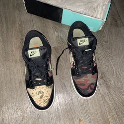 Nike Dunks Size 9