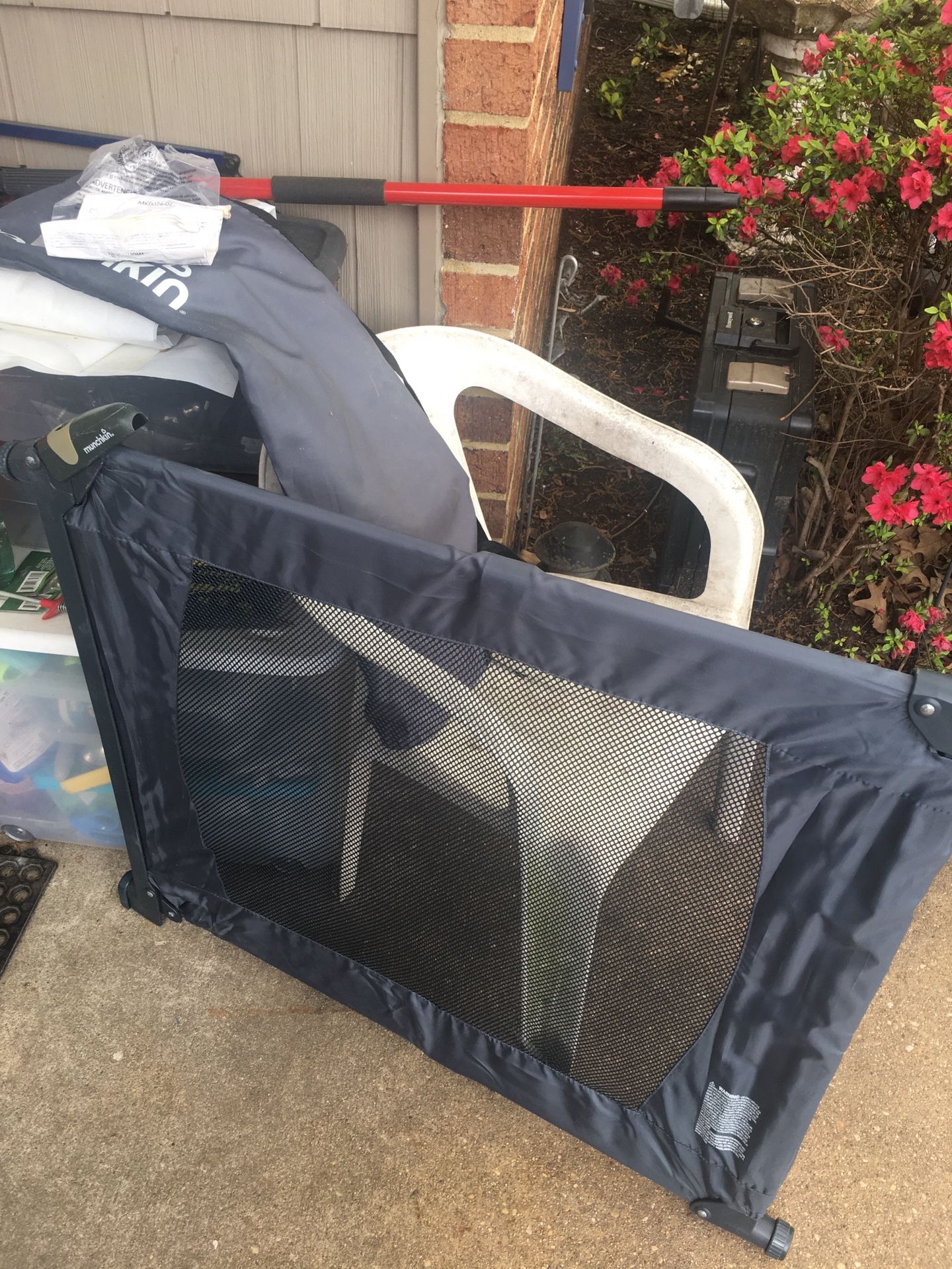 Lnew Portable safety gate with case and paperwork only $30 from