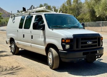 2010 Ford Econoline Cargo Van