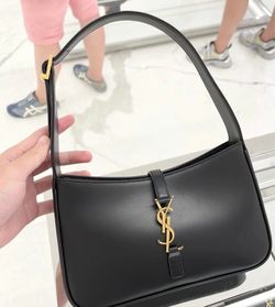 Black smooth leather crossbody bag (retro gold logo version) luxury style women's shoulder bag over the shoulder and across the chest bag