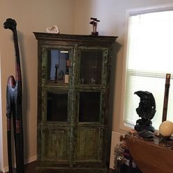 Antique style Decorative cabinet, three shelves