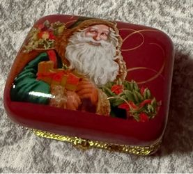 San Claus cold Painted Hinged Lid Trinket Box