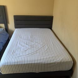 queen full bed set with mattress clean