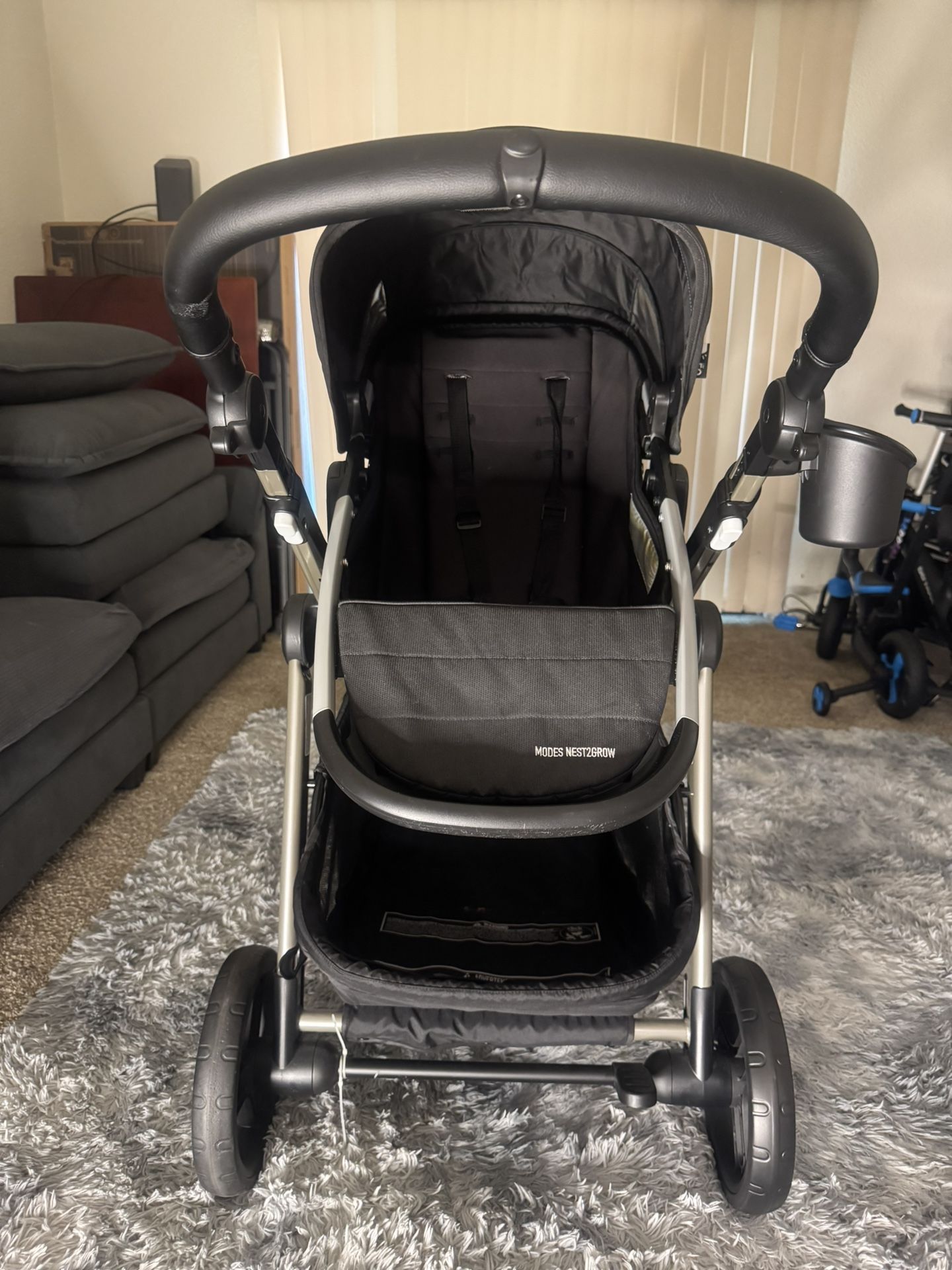 Graco® Modes™ Nest2Grow™ DLX Travel System in Riordan SKU: (contact info removed)4