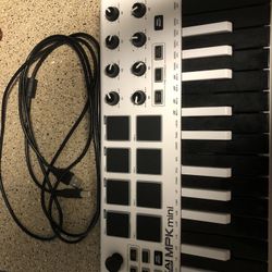 Akai Mpk Mini Beat Machine