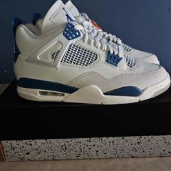 Air Jordan 4 Retro