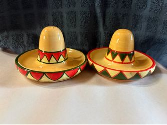 Sombrero Salt & Pepper Shakers