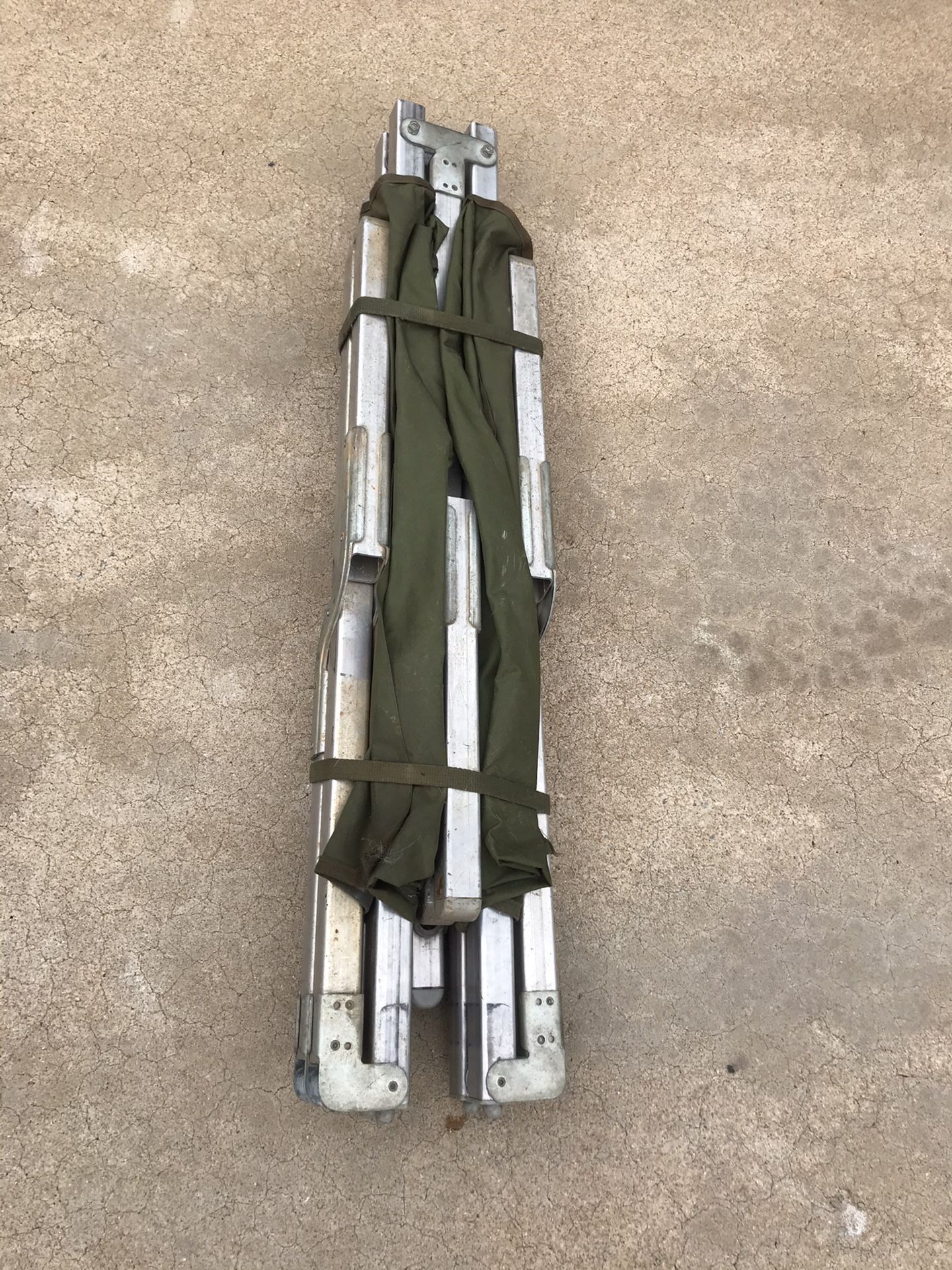 Vintage US Govt Issued military cot. In great shape.
