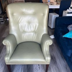 King Chair English Olive Leather  WingBack 