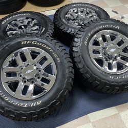 (4) 18” CHEVY SILVERADO 2500/3500 CHROME FACTORY WHEELS & BFGOODRICH ALLTERRAIN KO3  A/T LT275/70R18