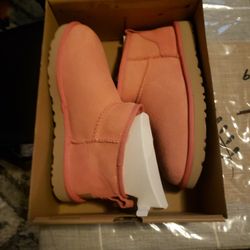 Pink uGG