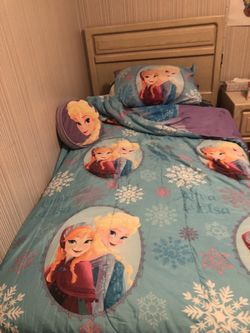 Disney Princess Themed Twin Bed Set