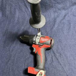 Milwaukee M18 18V Lithium-Ion Brushless Cordless 1/2 in. Compact Hammer Drill 