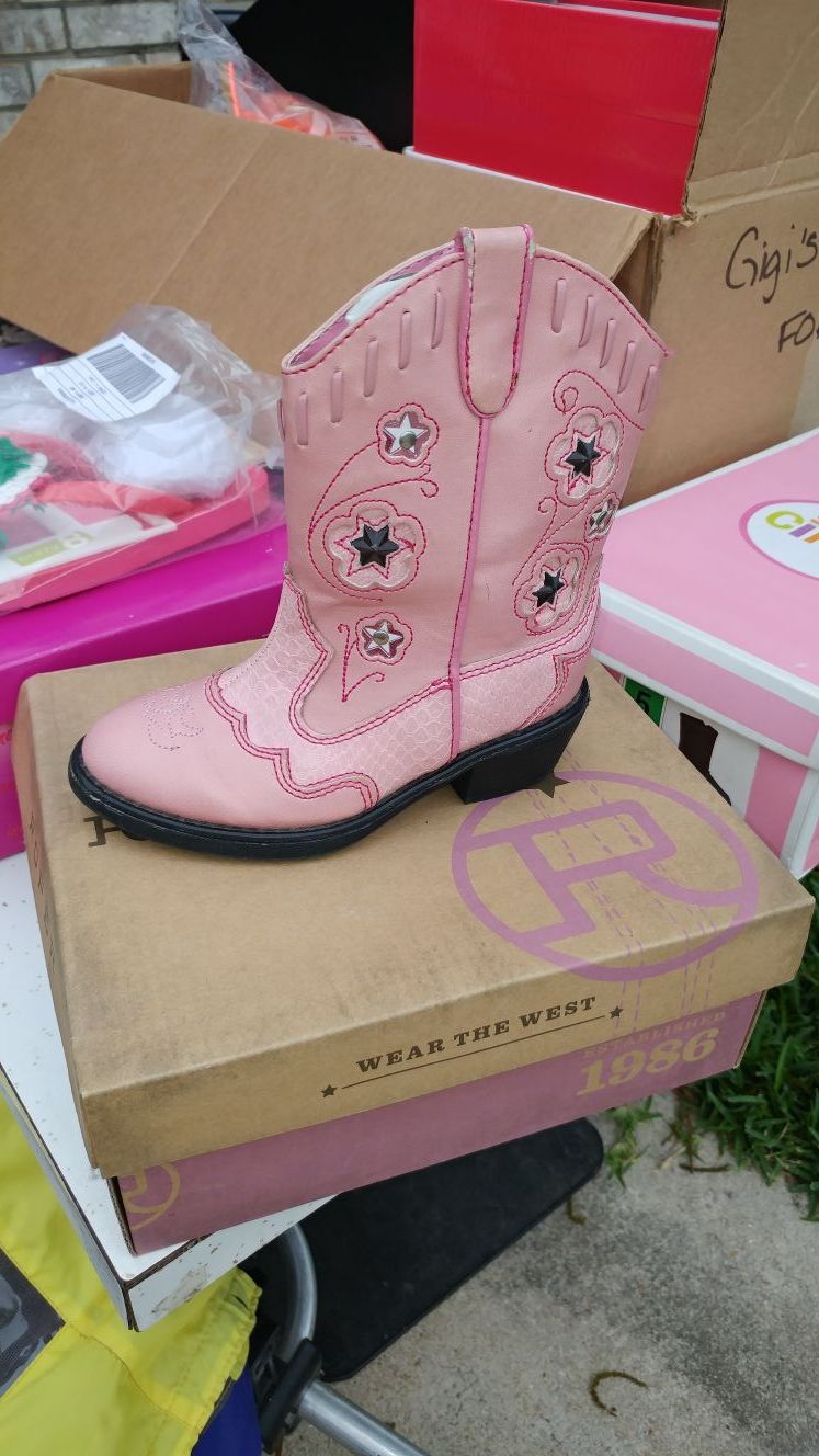 Girls boots