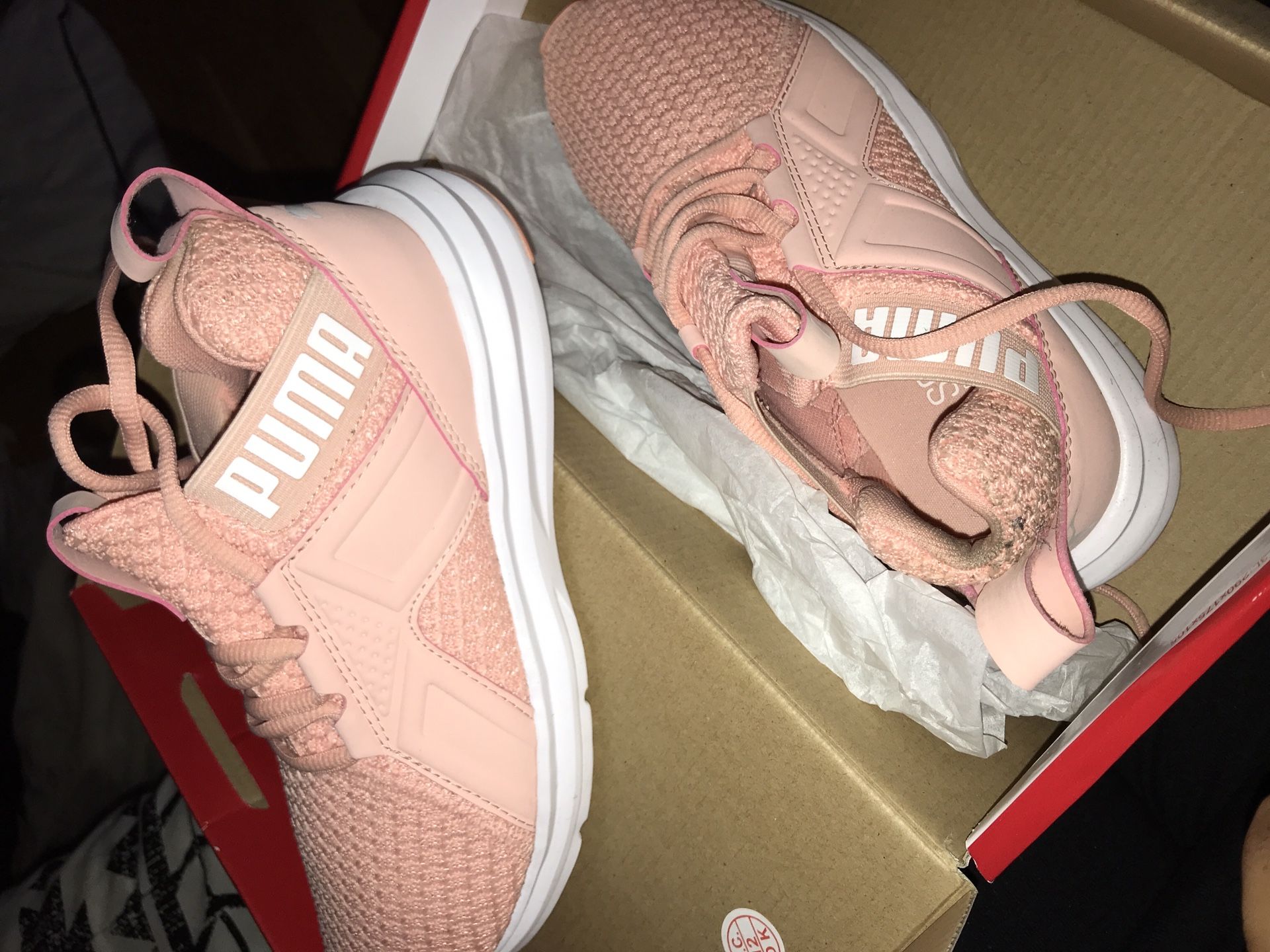Women’s Pink Pumas Size 6
