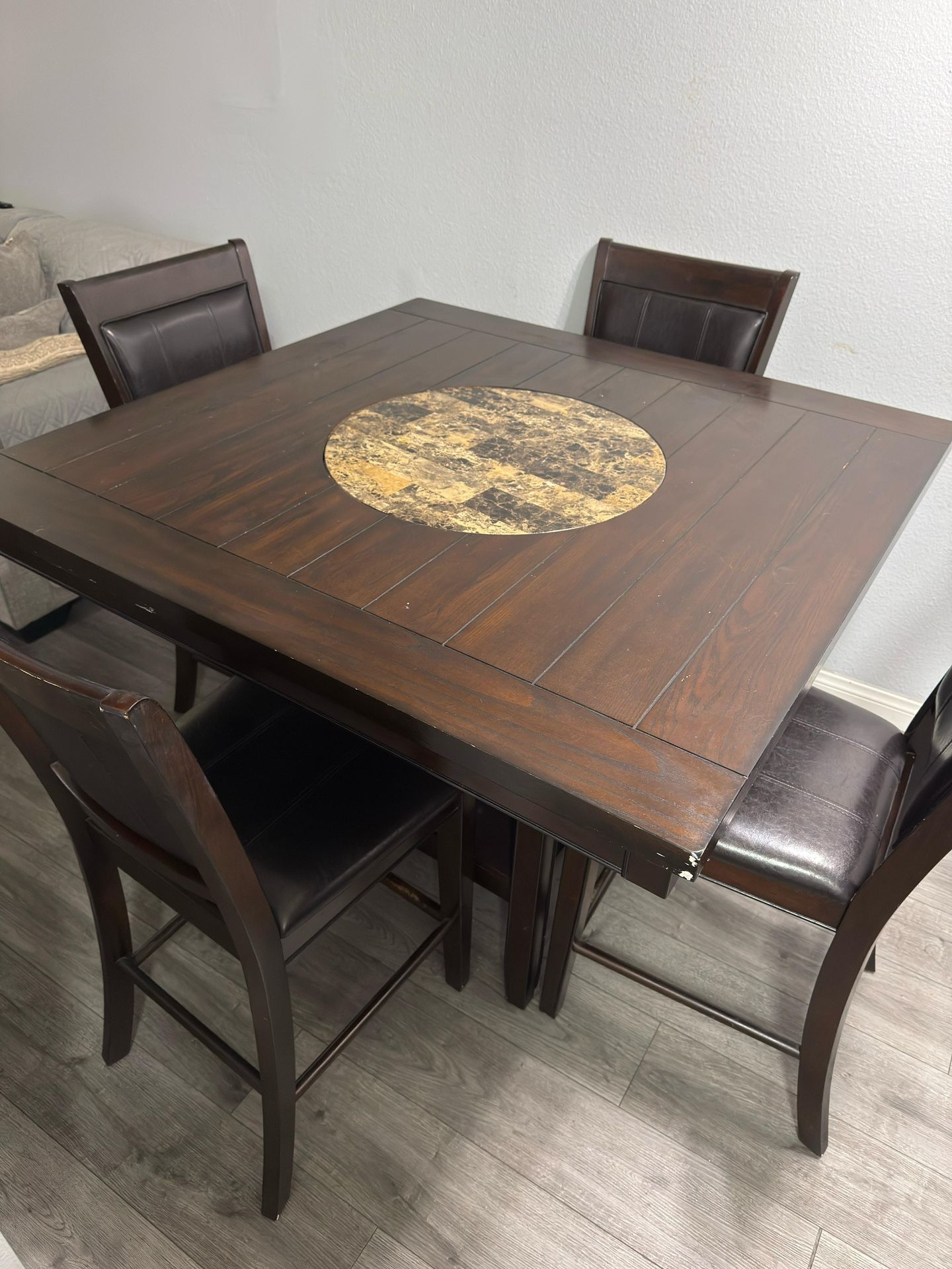 Dining Table & Chairs