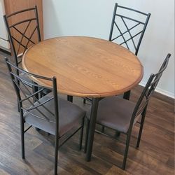 Round Leaf Kitchen Table 