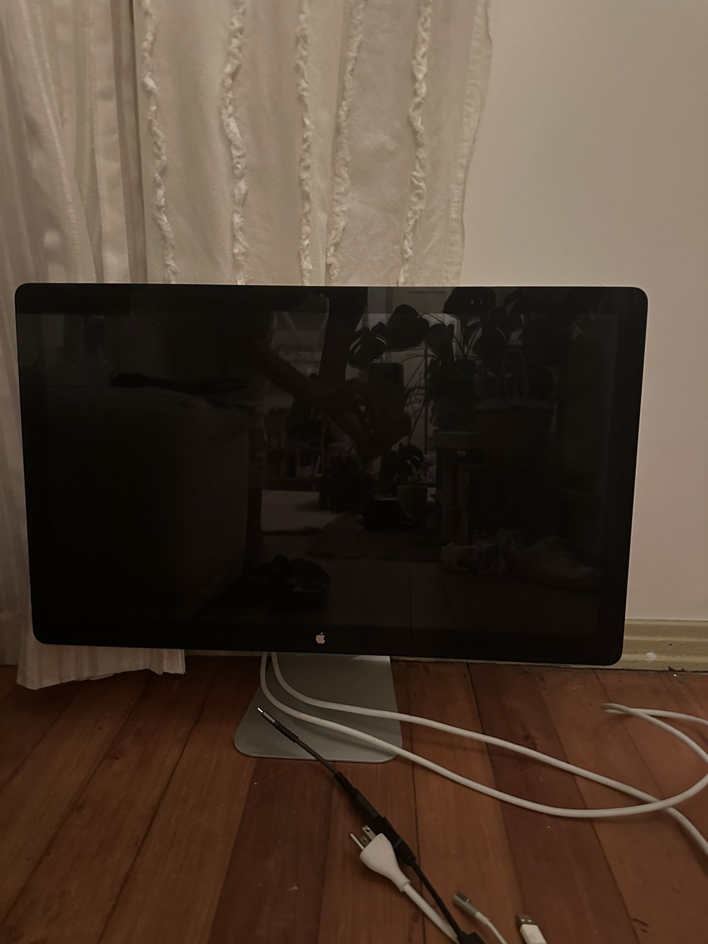 Mac Apple LED Cinema Display - 27 Inch Mini Display Port