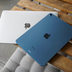 2 iPods Deal!