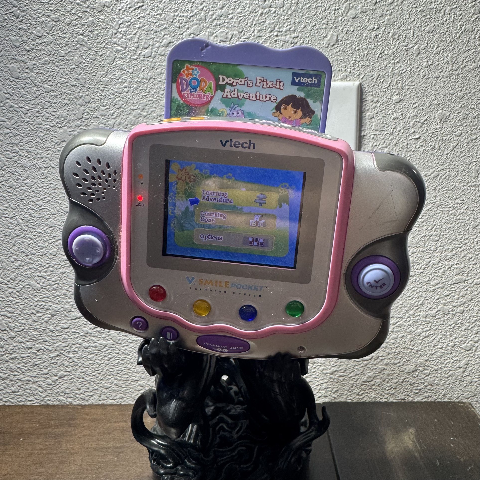 Vetch V Smile Pocket Learning System W/ Dora’s Fix-It Adventure Game