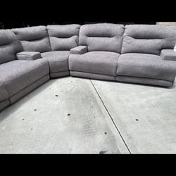 sectional Couch No Stains Rips Burns Pet Free Lightly Has Been Used