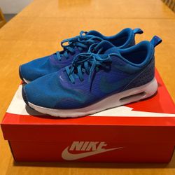NIKE AIRMAX TAVAS Blue/White