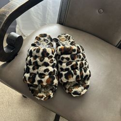 Uggs Slippers 