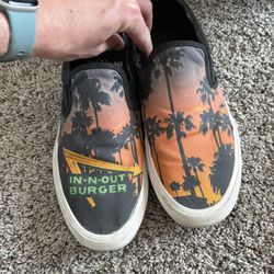 Men’s Size 11 Straye Shoes- In And Out