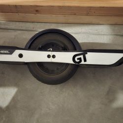 Onewheel GT W/hypercharger And Backpack