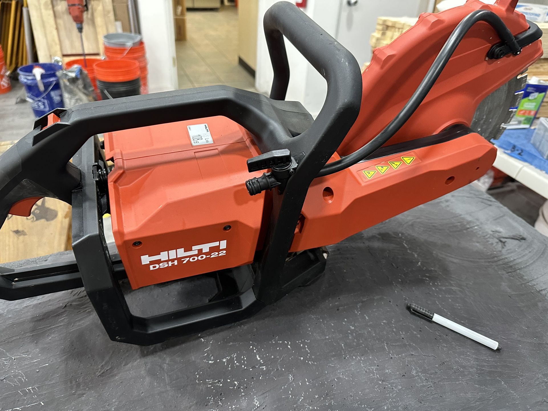 BRAND NEW HILTI DSH 700-22 + 3x BLADES