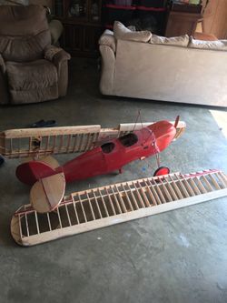 Air plane big whit engine motor but not control remoto