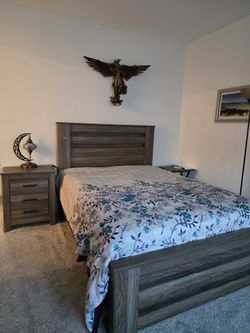Queen Bed with Mattress