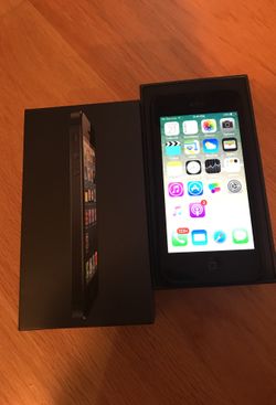 iPhone 5 UNLOCKED + many cases