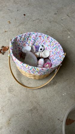 Free Easter Basket N Eggs