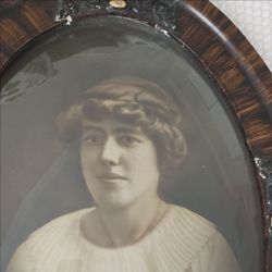Antique photo & oval frame