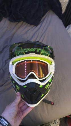 Dirt-bike helmet (monster energy design)