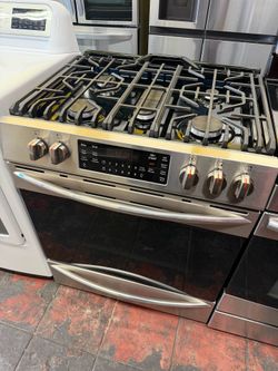 Frigidaire Stove 🔥