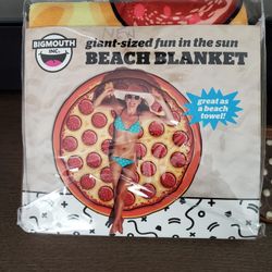 Pizza  style beach blanket