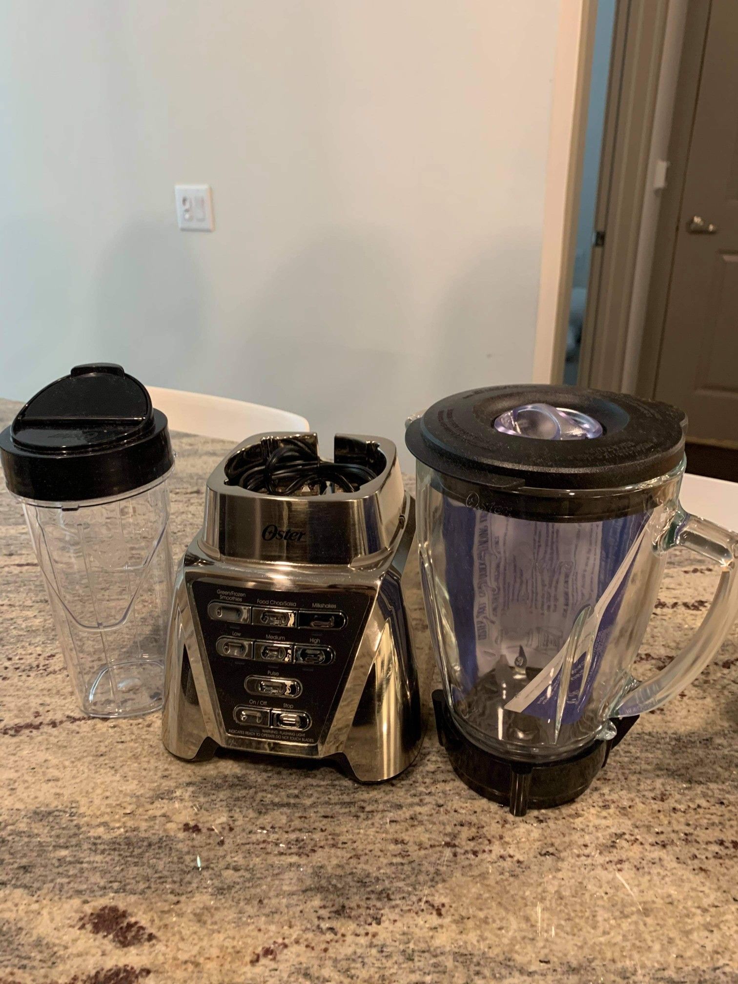 Oster Blender with Glass Jar and 24-Ounce Smoothie Cup